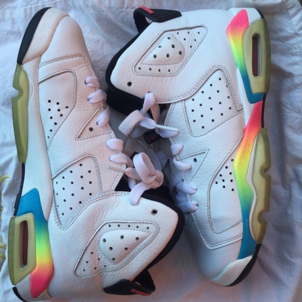 Air Jordan VI (6) Retro GS | White/Rainbow